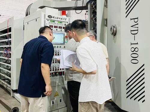 Iran Klantacceptatie van 1800×2400 PVD Vacuümcoating Machine | JXS Vacuum