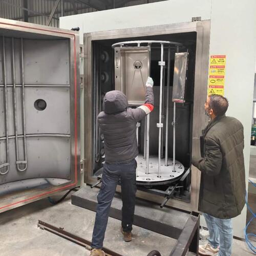laatste bedrijfskennis over 1800mm PVD coating machine succesvol geleverd aan Algerije voor de productie van roestvrij staal wasbakken
