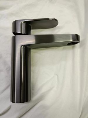 Volledig automatische PVD-vacuümcoatingsmachine voor decoratieve coatings met energiebesparende meerboogcoatingsapparatuur