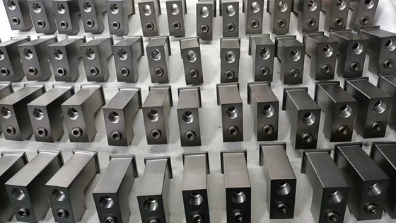 1 jaar garantie Verticale volledig automatische multi-boog PVD-machine kraan