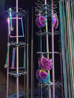 Milieuvriendelijke Pvd-metaalcoatingsmachine Uitstekende coatingslijm Kleine Pvd-vacuüm decoratieve coatingsmachine