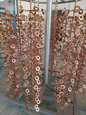 Kunstwerk van roestvrij staal Kunstwerk van handwerk Goud Rose PVD Vacuum Coating Machine