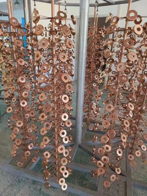 Kleine Hardware PVD Vacuüm Coating Machine met Hoge Hardheid Slijtvaste Coating en Volledig Automatische Besturing