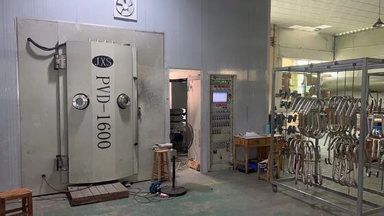 Goede prijs. Autowiel PVD coating machine anti-roest vacuüm plating apparatuur voor aluminium legering wielen en motorfietsen velgen online